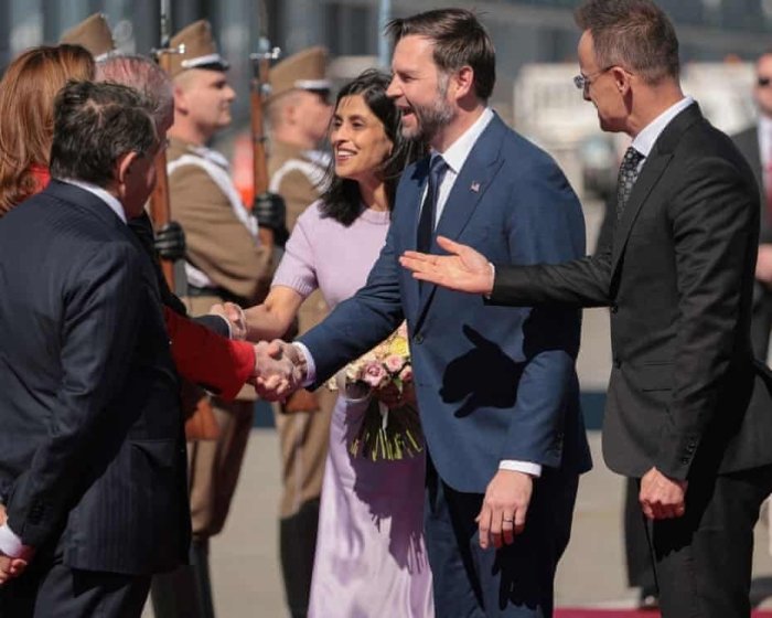 Жей Ди Вэнс Виктор Орбаннинг сайловолди кампаниясини қўллаб-қувватлаш учун Будапештга ташриф буюрди