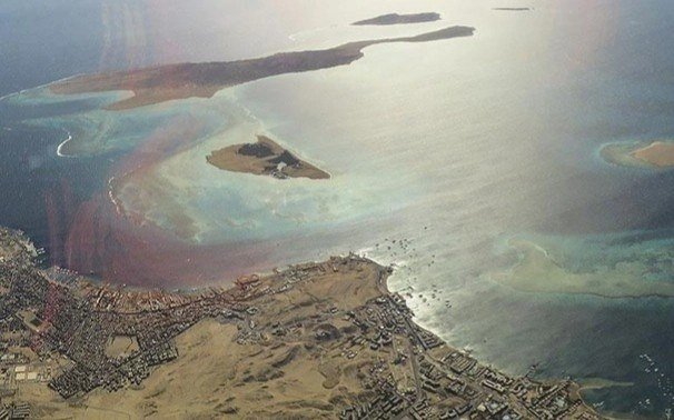 Hormuz bo‘g‘ozi orqali tankerlar harakati o‘tgan haftaga nisbatan taxminan 90 foizga kamaydi