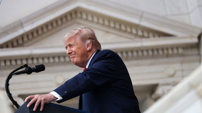 Трамп Эрон билан музокаралар ҳолати ҳақида маълумот берди