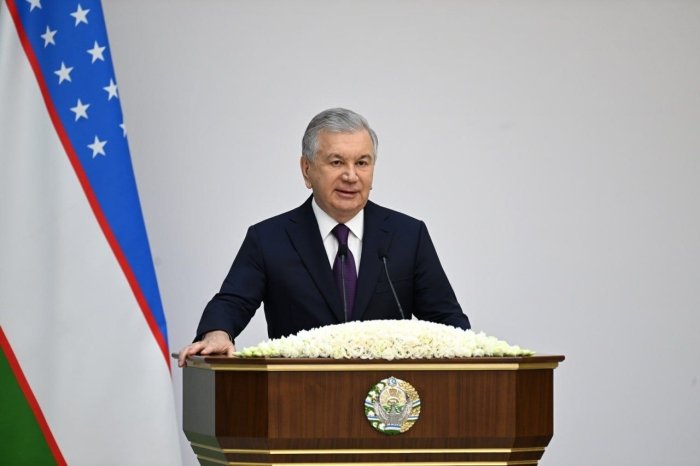 Ayni paytda Prezident Shavkat Mirziyoyev kasaba uyushmalari vakillari bilan uchrashuv o‘tkazmoqda