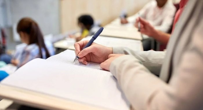 Ўзбекистонда сиртқи таълим тизими нега тугатилгани очиқланди