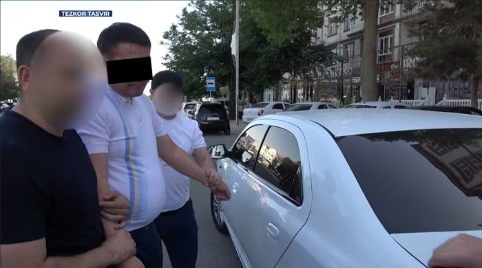 Судья катта ёрдамчиси 53 минг доллар билан ушланди (видео)