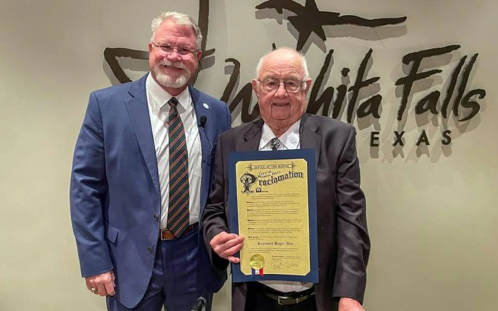 95 ёшли автобус ҳайдовчиси рекордлар китобига кирди