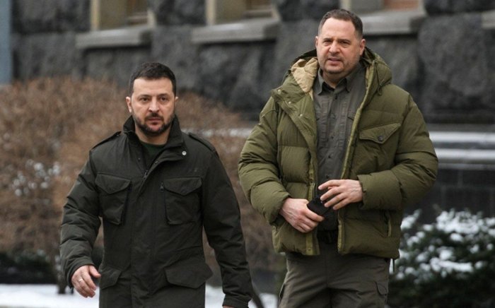 Zelenskiyga yaqin shaxslar unga prezident devoni rahbari Yermakni ishdan bo‘shatishni maslahat bermoqda