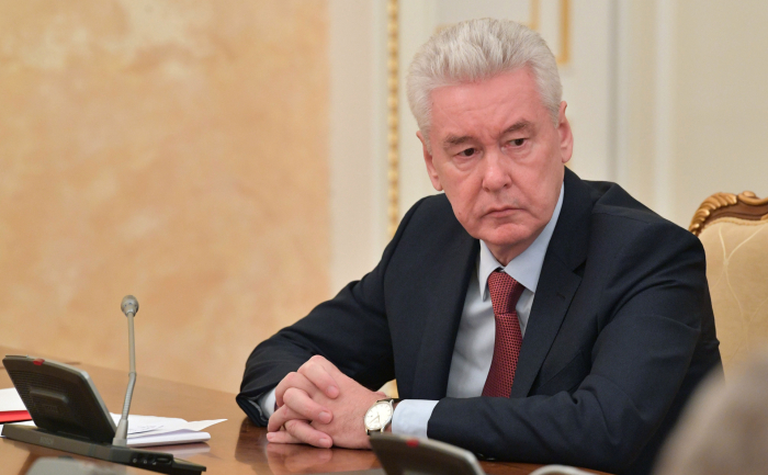 Moskvada dronlar hujumi: Neftni qayta ishlash zavodi yonmoqda — Moskva meri Sergey Sobyanin