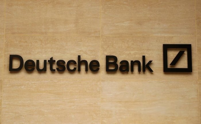 Epshteynning Deutsche Bankda 40 dan ortiq hisobi bo‘lgan va Yevropadan bank sotib olishni ham rejalashtirgan