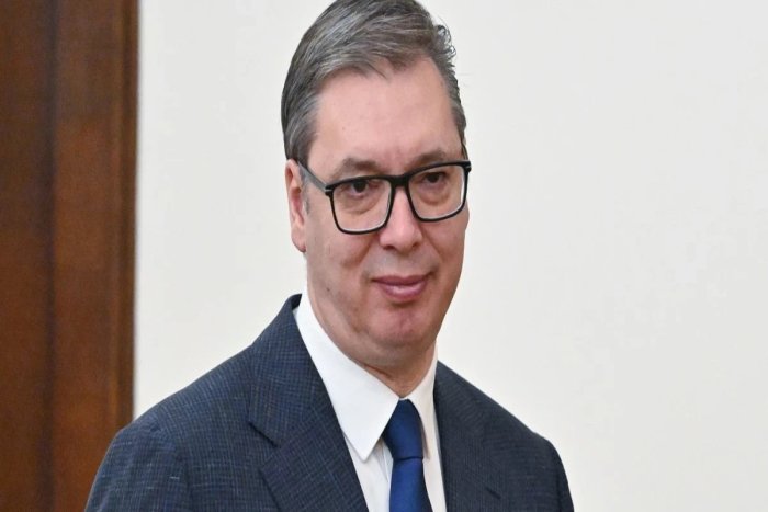 Сербия президенти 9 май куни Москвага ташриф буюриши сабабли Брюссел томонидан таҳдид қилинди