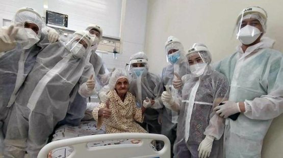 99 ёшли онахон коронавирусдан соғайди