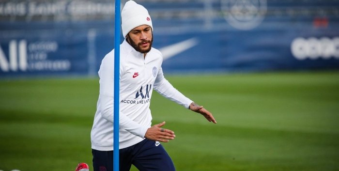 Neymar kuniga 11 soatgacha mashq qilmoqda