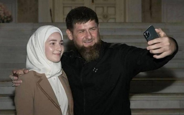 Рамзан Қодировнинг қизи медаль билан тақдирланди