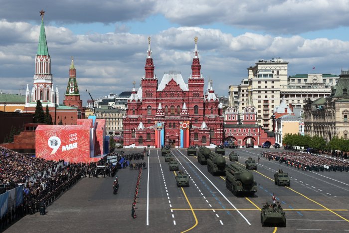 Moskvadagi Qizil maydonda parad boshlandi