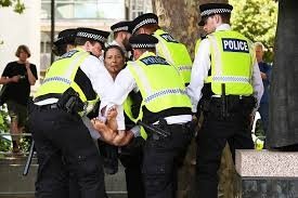 Londonda o‘tkazilgan Falastinni qo‘llab-quvvatlash namoyishida deyarli 500 kishi hibsga olindi