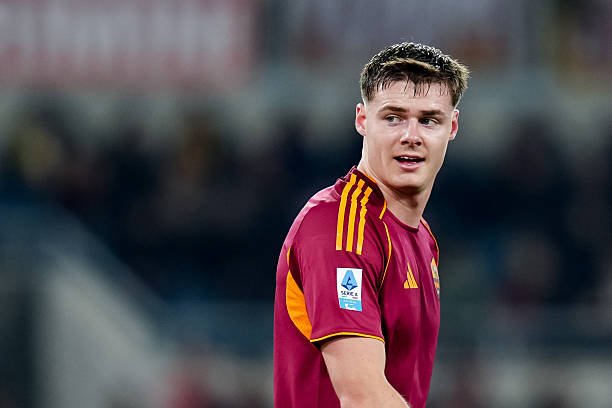 «Рома» устози Шомуродов ўрнига келган ҳужумчини танқид қилди