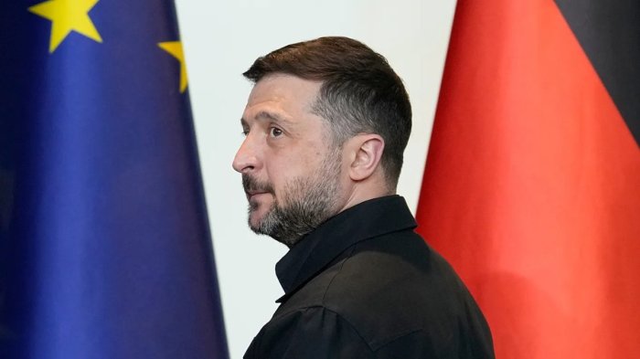 Владимир Зеленский ЕИга овоз бериш ҳуқуқисиз кириш таклифини рад этди