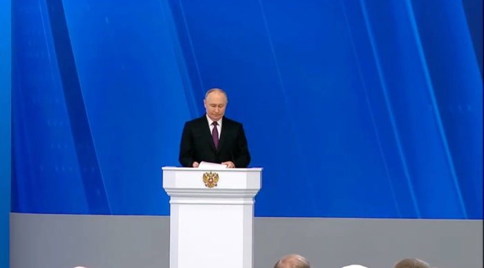 Путин Федерал Кенгашга мурожаатини бошлади