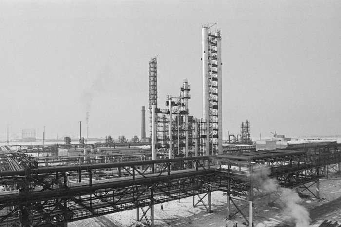 AQSh Osiyo neftni qayta ishlash zavodlariga neft yetkazib berish va neftni qayta ishlashning pasayishini minimallashtirish niyatida