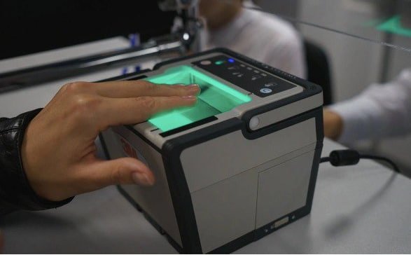 Rossiya 1 iyuldan boshlab xorijliklarning mobil aloqasini o‘chira boshlaydi