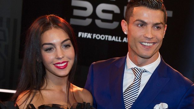 Ronaldu va Jorjina nikoh shartnomasi imzoladi