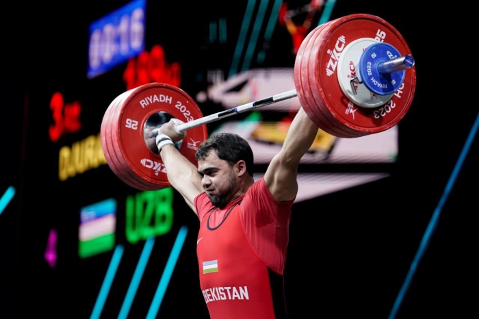Оғир атлетика: Акбар Жўраев Жаҳон чемпионатини 2 та олтин ва 1 та кумуш медал билан якунлади