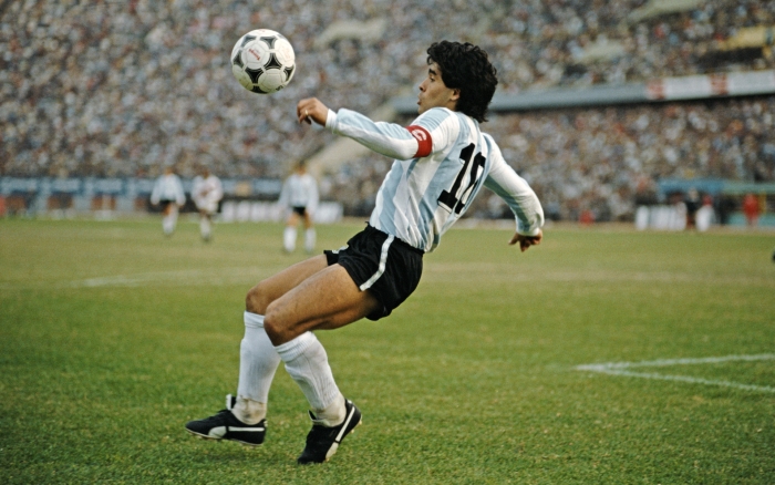 Maradona 1980 yillarning eng yaxshi futbolchisi deb topildi