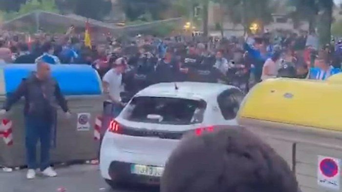 Barselonada avtomobil futbol muxlislari ustiga haydaldi