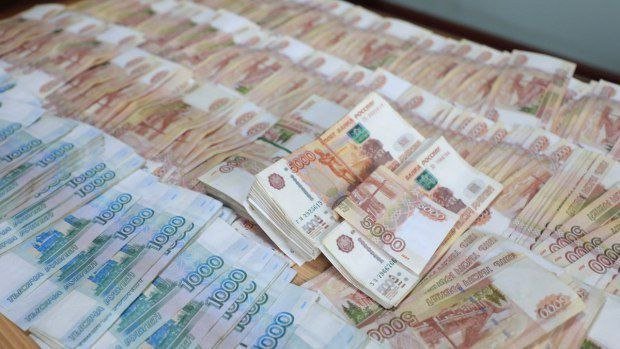 Оёқлар остидаги валюта қимматликлари манзилга ета олмади