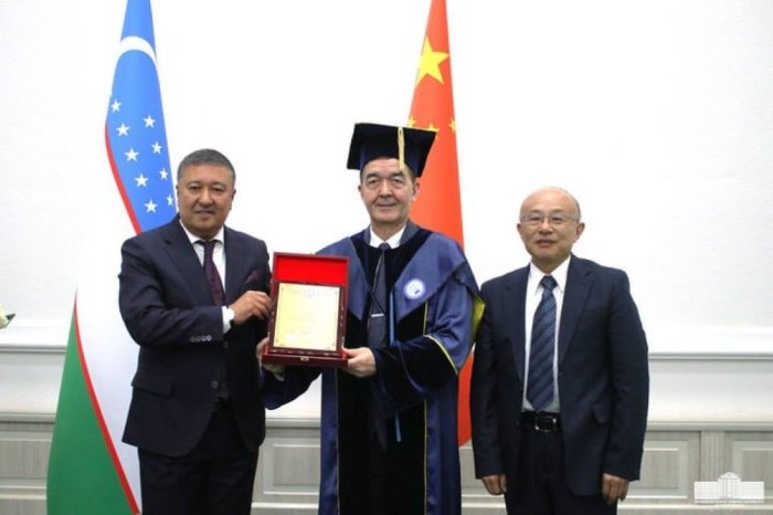 Шинжонлик ректор Самарқанд давлат тиббиёт университети фахрий профессори бўлди