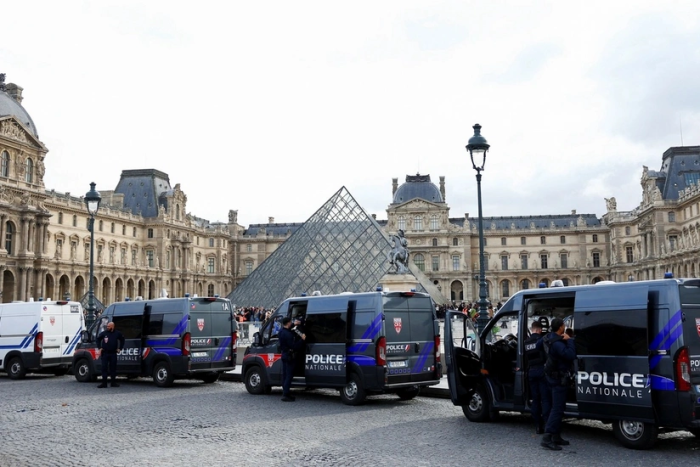 "Parij" va "Lion" jamoalari o‘rtasidagi uchrashuvda Luvrni o‘g‘irlashda gumon qilinganlar qo‘lga olindi