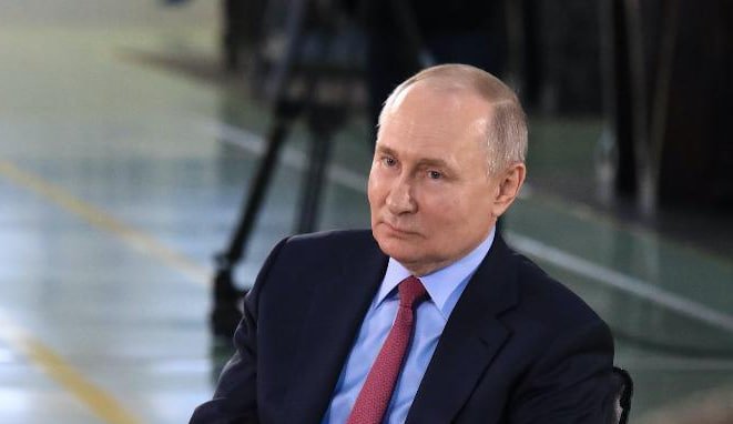 Путин ва Трамп 2 соат суҳбатлашди: тинчликка умид пайдо бўлдими?