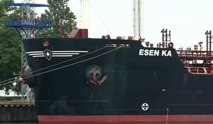 Грузияга санкциялар остидаги Россия нефти бор танкер етиб келди