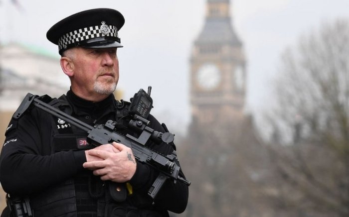 Londondagi pichoq bilan qilingan hujumda ikki kishi vafot etdi