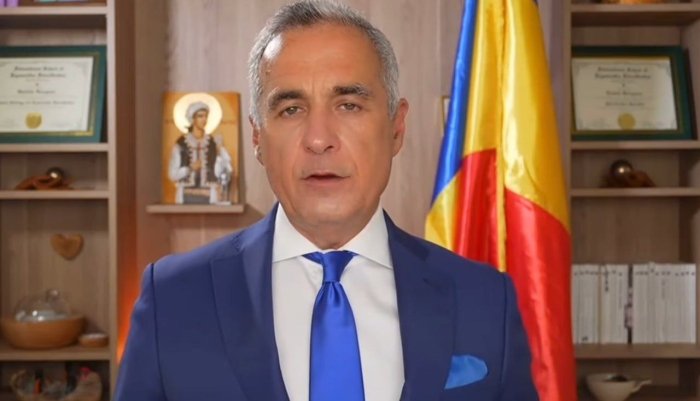 Ruminiyada prezidentlikka nomzod bo‘lgan o‘ta millatchi siyosatchi Kelin Jorjesku siyosatdan ketishini e’lon qildi