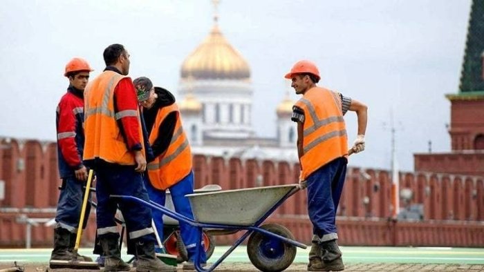  Россия мигрантларнинг киришини чеклайди