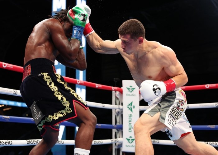 Бокс. Исроил Мадримов айни пайтда дунёнинг энг кучли боксчисига ютқазди Бокс. Исроил Мадримов айни пайтда дунёнинг энг кучли боксчисига ютқазди