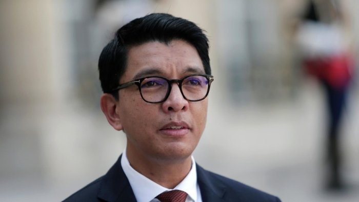 Madagaskar prezidenti mamlakatdan qochib ketdi