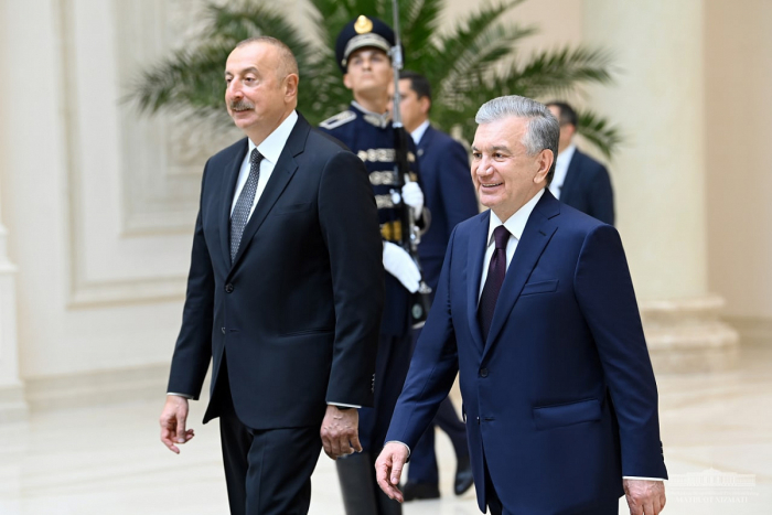 Ilhom Aliyev Shavkat Mirziyoyevni ishonchli g‘alaba bilan tabrikladi