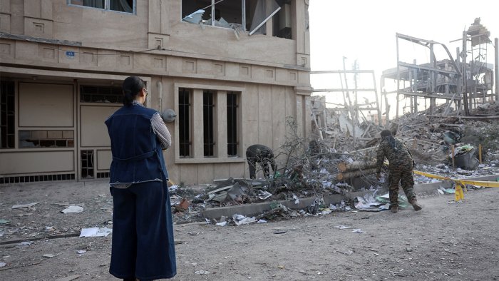 Isroil havo kuchlari Qumdagi Eron ekspertlar kengashi binosiga zarba berdi