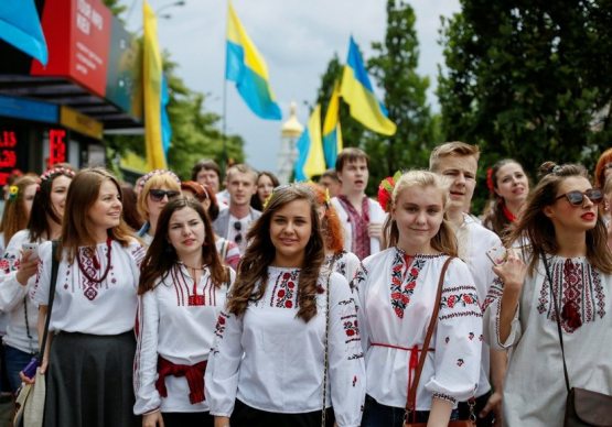 Украина аҳолиси рекорд даражада қисқариб бормоқда