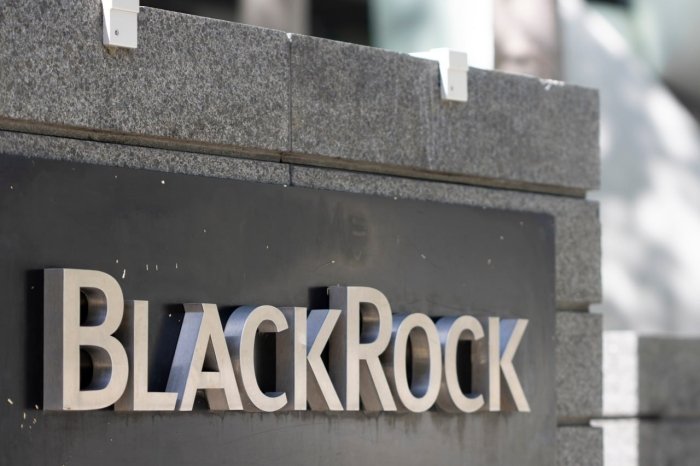 BlackRock инвестиция жамғармаси Украина учун маблағ излашни тўхтатди — Bloomberg 