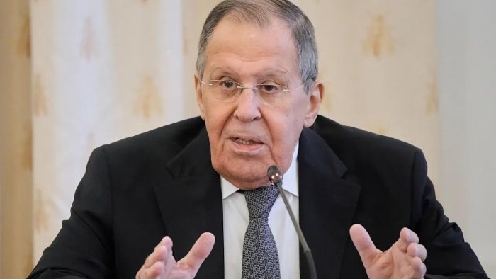 Sergey Lavrov Germaniyani Rossiyaga qarshi «haqiqiy urush boshlangani»da aybladi