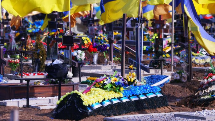 Украина вице-президенти: "Украинани ҳозирда фақат қабристонлар бирлаштириб турибди"