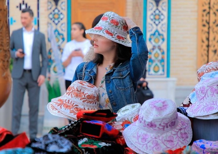 Ўзбекистонга келган туристларнинг 45,5 фоизини аёллар ташкил этди?