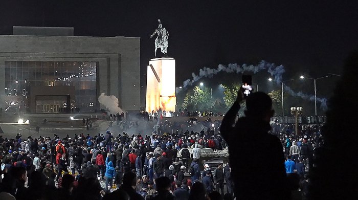 Bishkekdagi tartibsizliklar natijasida kamida 29 kishi jarohat oldi