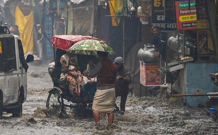 Hindistondagi kuchli yog‘ingarchilik oqibatida ikki kishi halok bo‘ldi
