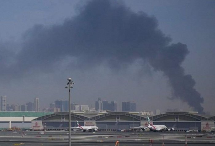 Дубай халқаро аэропорти яқинида дрон ҳужумидан кейин ёнғин келиб чиқди