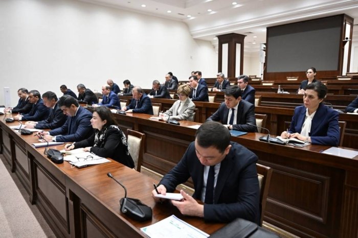 Ҳамма вазир ва ҳокимлар янги-янги хизмат турларини кўпайтириш бўйича ҳар куни изланишда бўлиши кераклиги кўрсатиб ўтилди