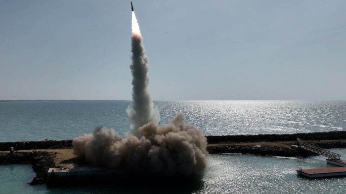 Eron Isroilga qarshi keng ko‘lamli raketa zarbalarini berdi