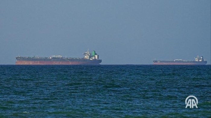 70 dan ortiq tanker Eron portiga kira olmayapti yoki chiqa olmayapti