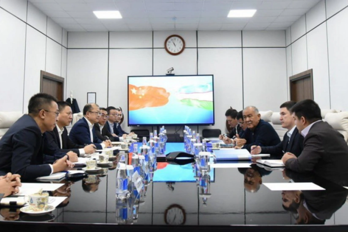 “Ўзбекнефтгаз” раҳбари Хитой компаниялари билан ҳамкорликни муҳокама қилди
