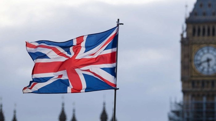 Buyuk Britaniya urush boshlanganidan beri Rossiyaga qarshi eng yirik sanksiyalar paketini e’lon qildi